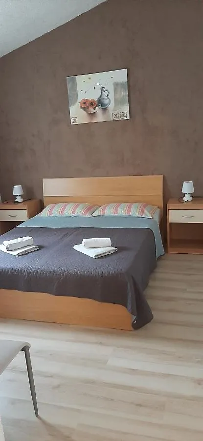 Apartment Jasminka Funtana 0*,