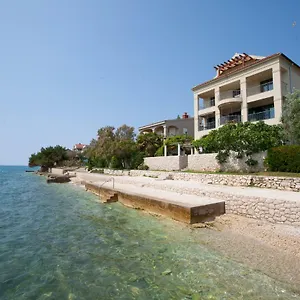 apartment-cinthija.hotelinzadar.com/